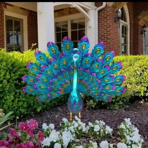 NWT Gorgeous Freestanding Metal Peacock Garden Decor Bright Vivid Colors - Picture 12 of 13